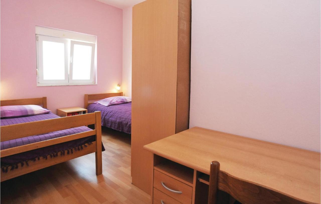 Beautiful Apartment In Maslenica With Kitchen Экстерьер фото