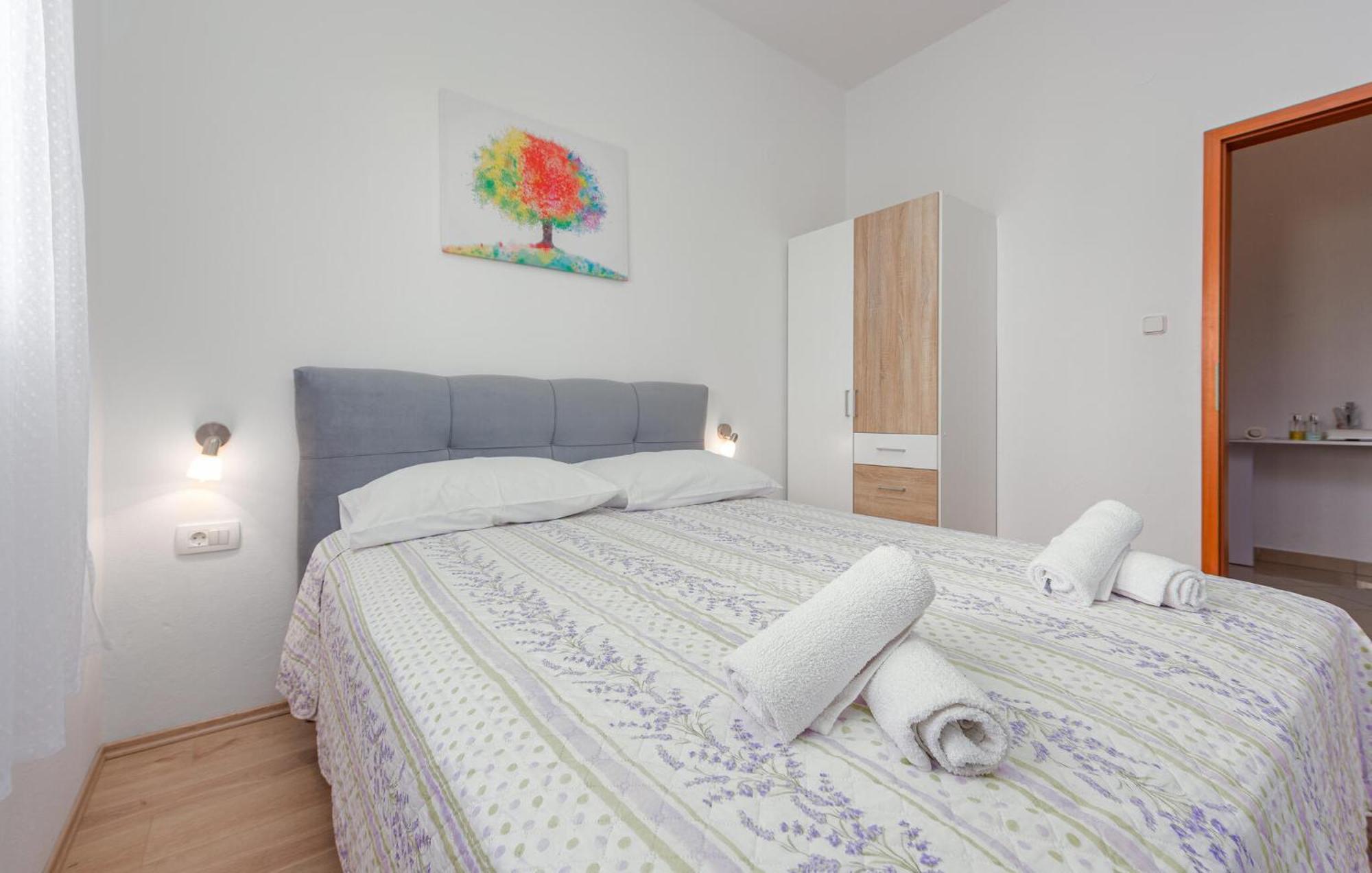 Beautiful Apartment In Maslenica With Kitchen Экстерьер фото